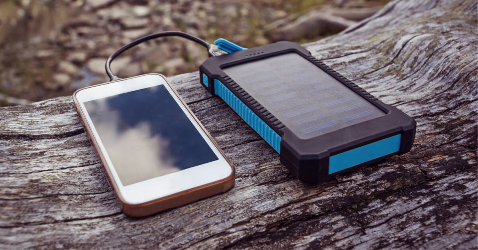Powerbank su saulės baterija
