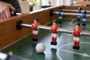 TOP 5 geriausi stalo futbolo stalai 2026 m.: kurį rinktis?