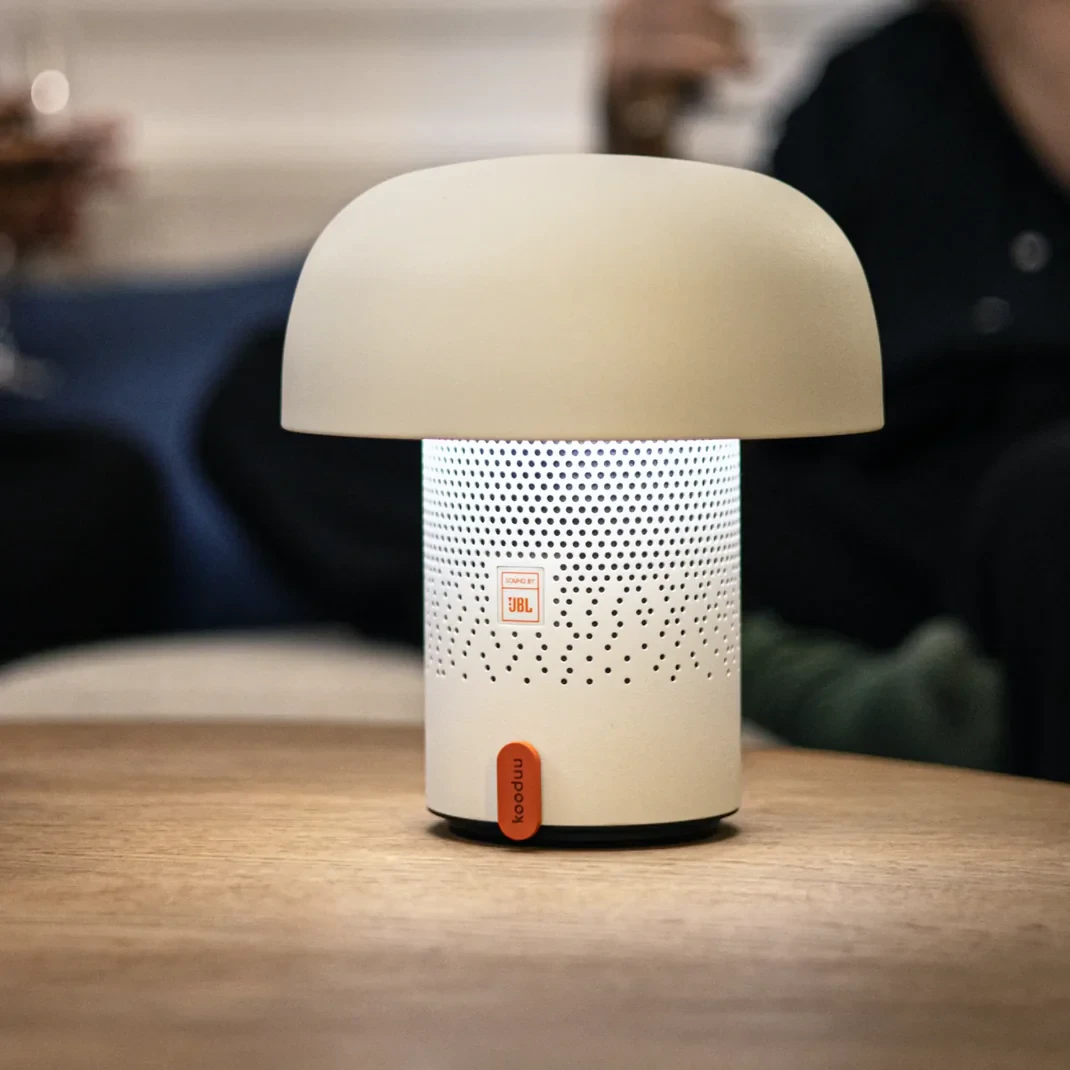 Nešiojama garso kolonėlė su apšvietimu Sound by JBL Kooduu Sensa PLAY, spalva: balta aprašymas - Prekės nuotrauka