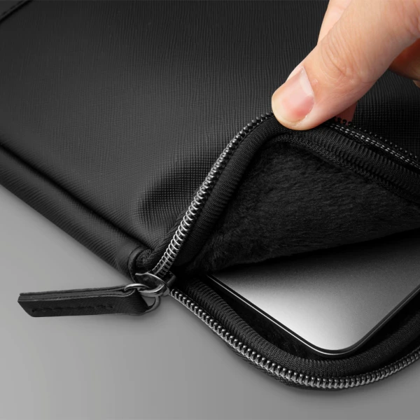 MacBook 13