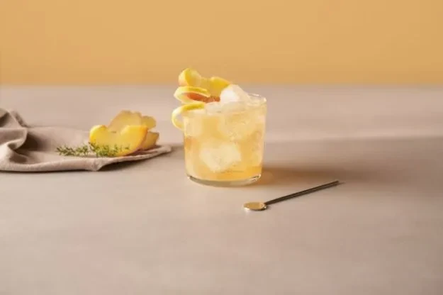 SodaStream persikų ir imbiero skonio sirupas, 330 ml (20 porcijų) aprašymas - Prekės nuotrauka