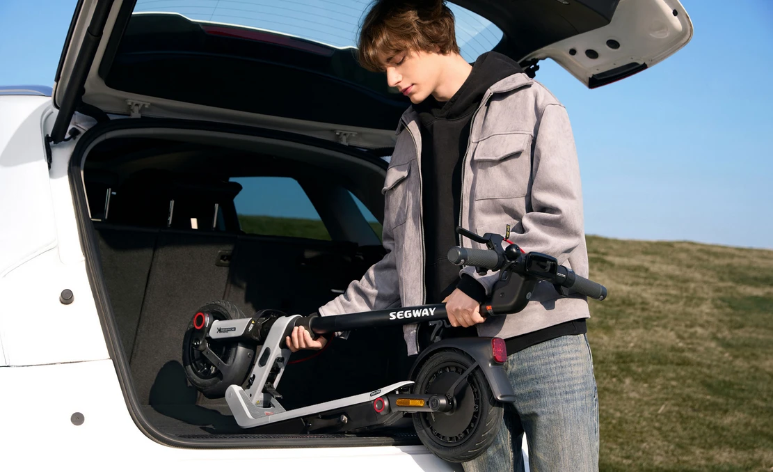 Elektrinis paspirtukas Segway eKickScooter Ninebot E3 E aprašymas - Prekės nuotrauka