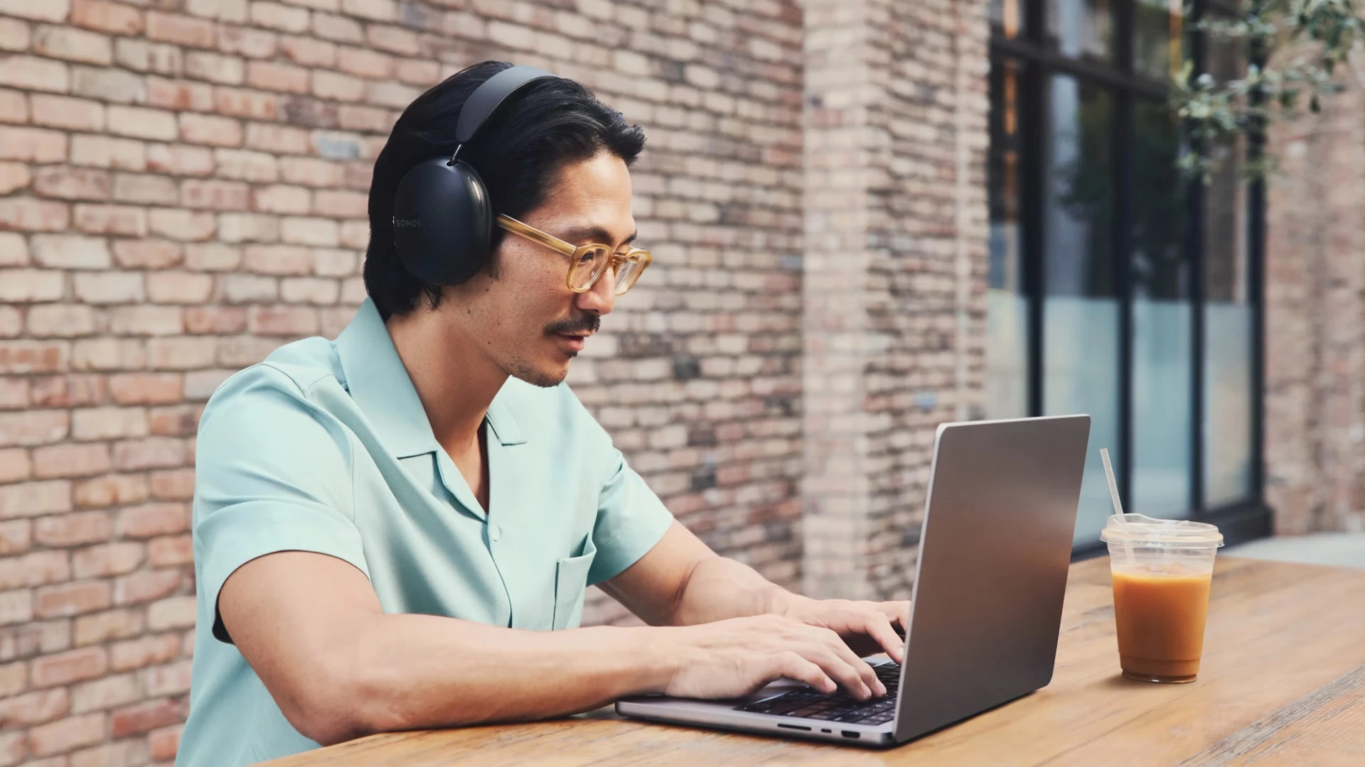 Sonos Ace belaidės ausinės, Juodos aprašymas - Prekės nuotrauka