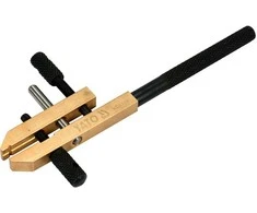 Yato rankiniai spaustuvai stabiliam ruošinių tvirtinimui, YT-65085