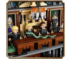 LEGO® Harry Potter Smirdžių šeimos dvaras (76453)