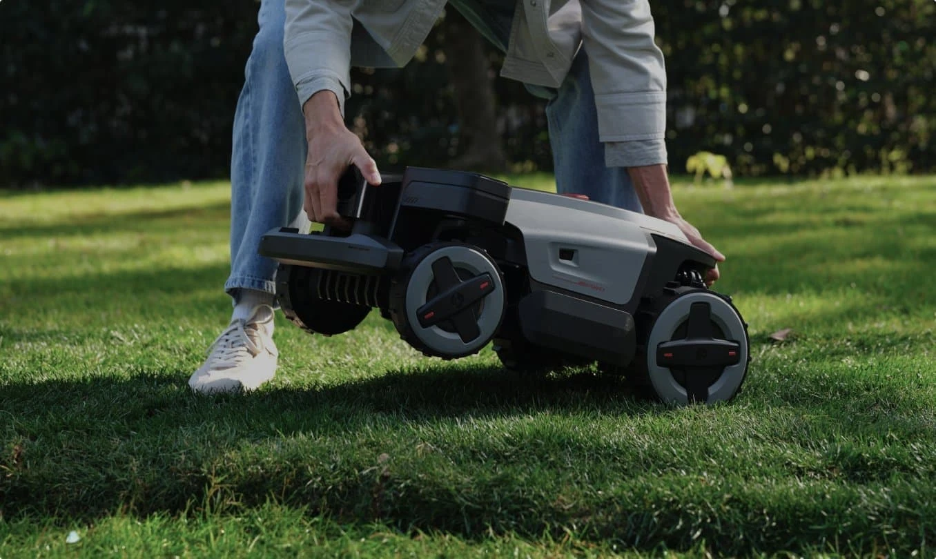 Belaidis vejos pjovimo robotas Roborock RockMow Z150 | AWD, 5000m², RTK + VSLA aprašymas - Prekės nuotrauka