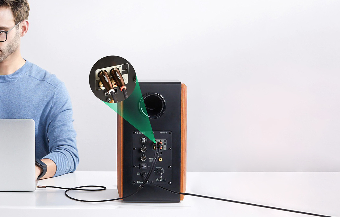 UGREEN AV170 kabelis 2x RCA Cinch kištukai - 3.5mm kištukas 1m aprašymas - Prekės nuotrauka UGREEN AV170 kabelis 2x RCA Cinch kištukai - 3.5mm kištukas 1m aprašymas - Prekės nuotrauka