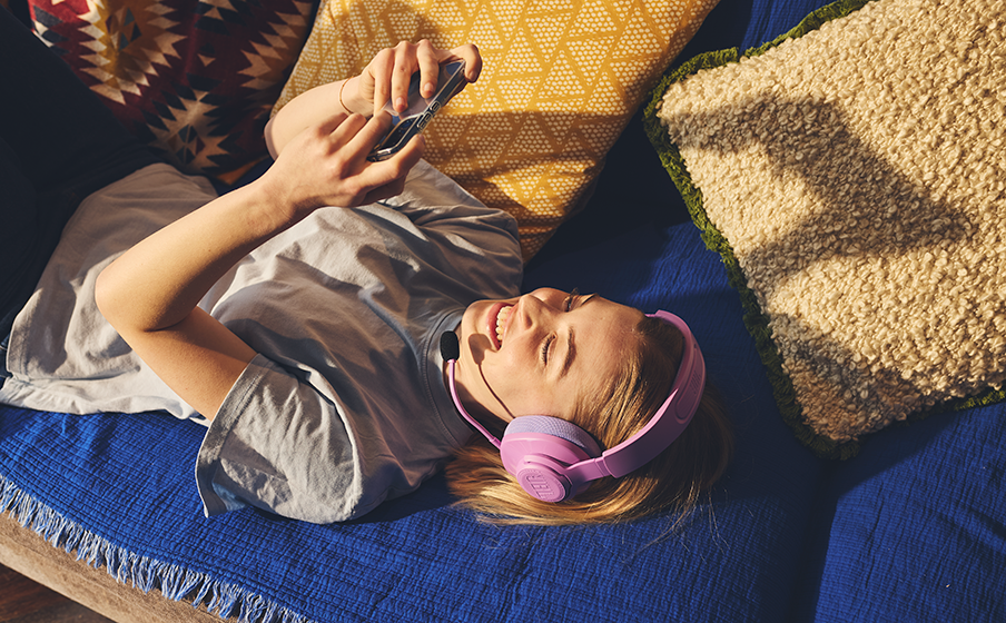 Belaidės ausinės JBL Quantum 360, baltos spalvos aprašymas - Prekės nuotrauka
