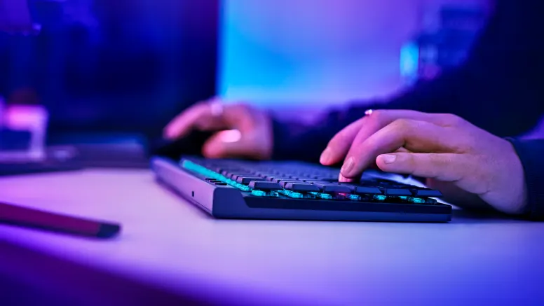 Belaidė klaviatūra Logitech G515 LIGHTSPEED TKL, Baltos spalvos, Išdėstymas: Šiaurės šalių aprašymas - Prekės nuotrauka