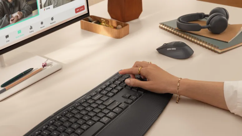 Belaidės klaviatūros ir pelės rinkinys Logitech Signature Comfort Plus Combo MK880, JAV (tarptautinis) išdėstymas, Bluetooth, baltos spalvos aprašymas - Prekės nuotrauka