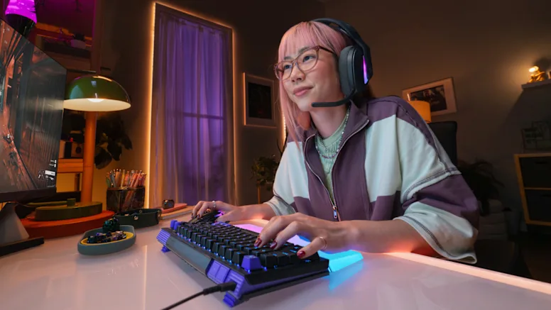 Riešo atrama klaviatūrai Logitech G512 X Palm Rest 98, permatomo akrilo aprašymas - Prekės nuotrauka