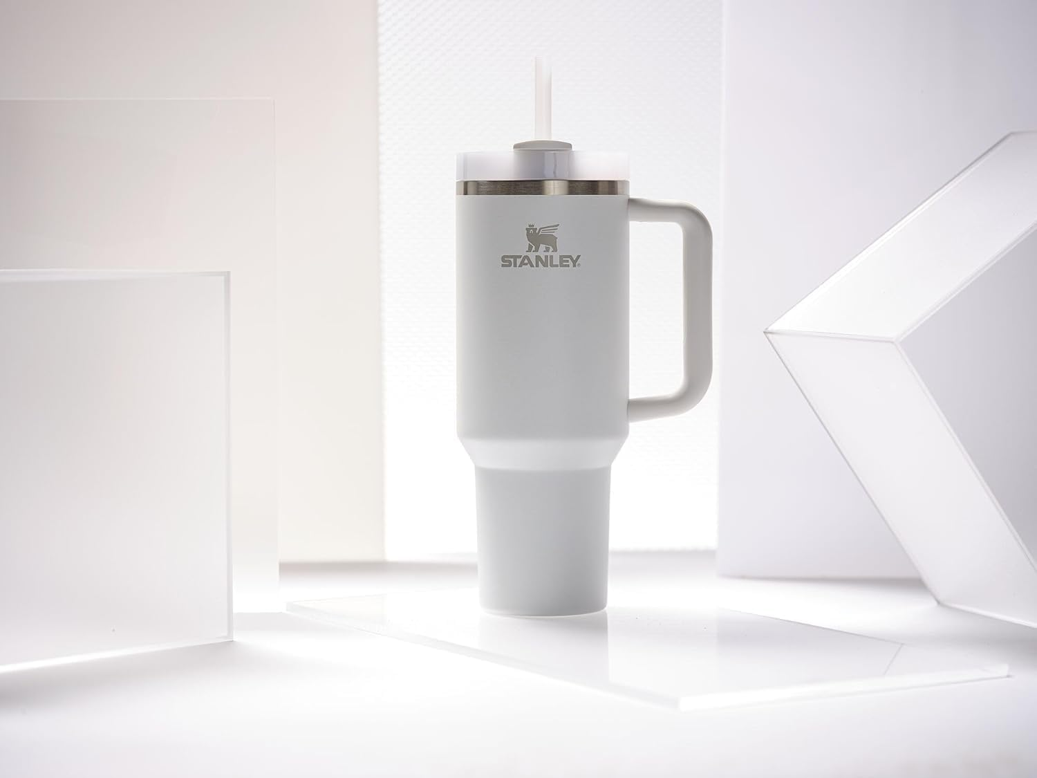 Gertuvė Stanley Quencher H2.O FlowState Tumbler 1.18L - Šerkšno spalvos aprašymas - Prekės nuotrauka