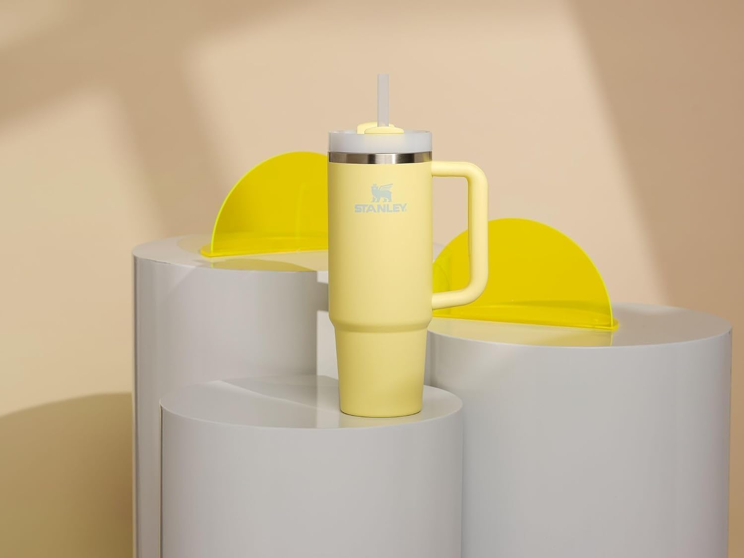 Termo puodelis Stanley Quencher H2.O FlowState 0,89 L - pomelo gelsvos spalvos aprašymas - Prekės nuotrauka