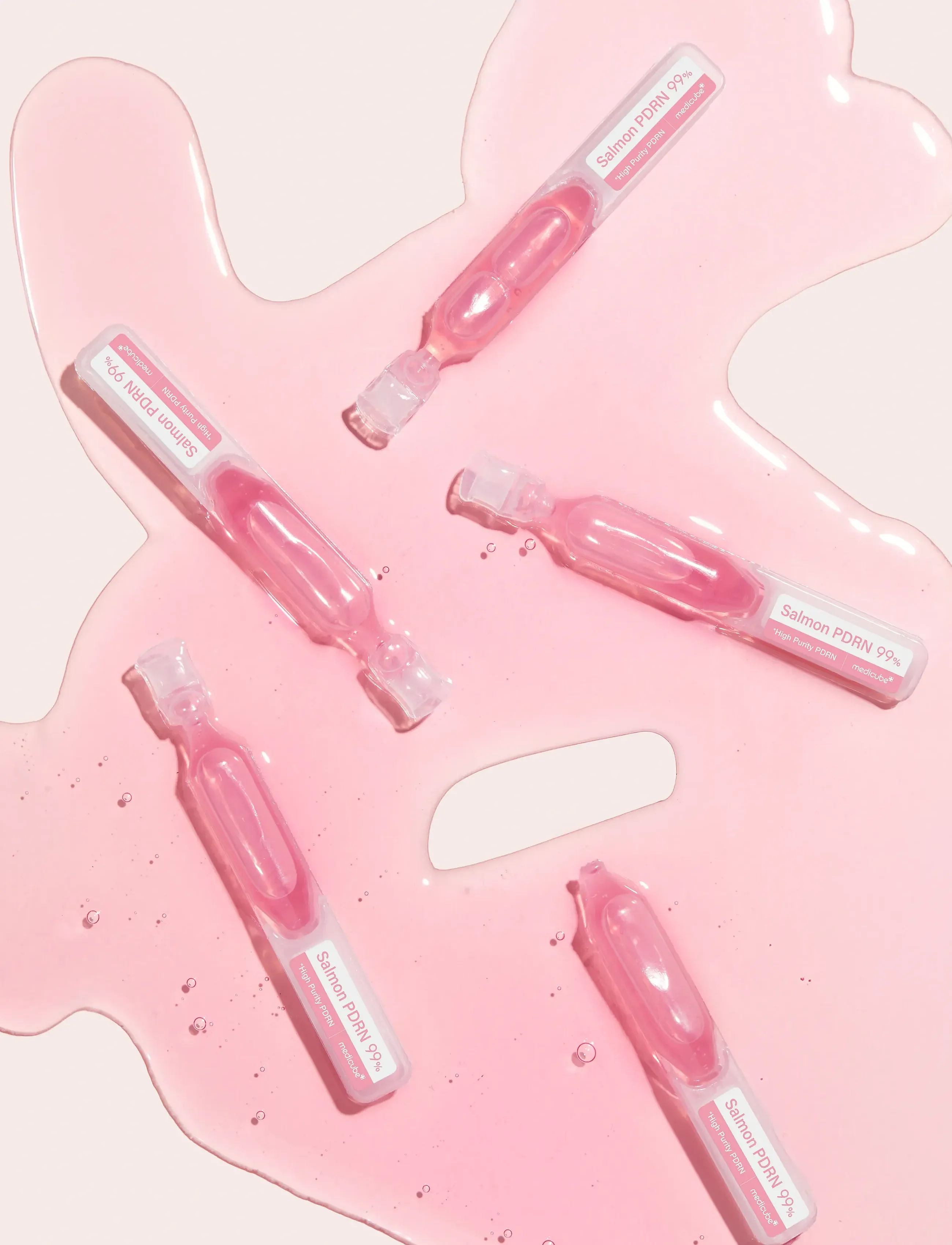 Medicube PDRN Pink One Day Serum atnaujinamojo poveikio veido serumas spindesiui ir drėkinimui suteikti, 10x1,5 ml aprašymas - Prekės nuotrauka