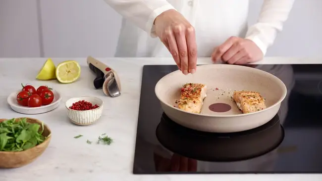 Nelimpančių puodų ir keptuvių rinkinys Tefal Ingenio Delight L7839002, 17 dalių aprašymas - Prekės nuotrauka