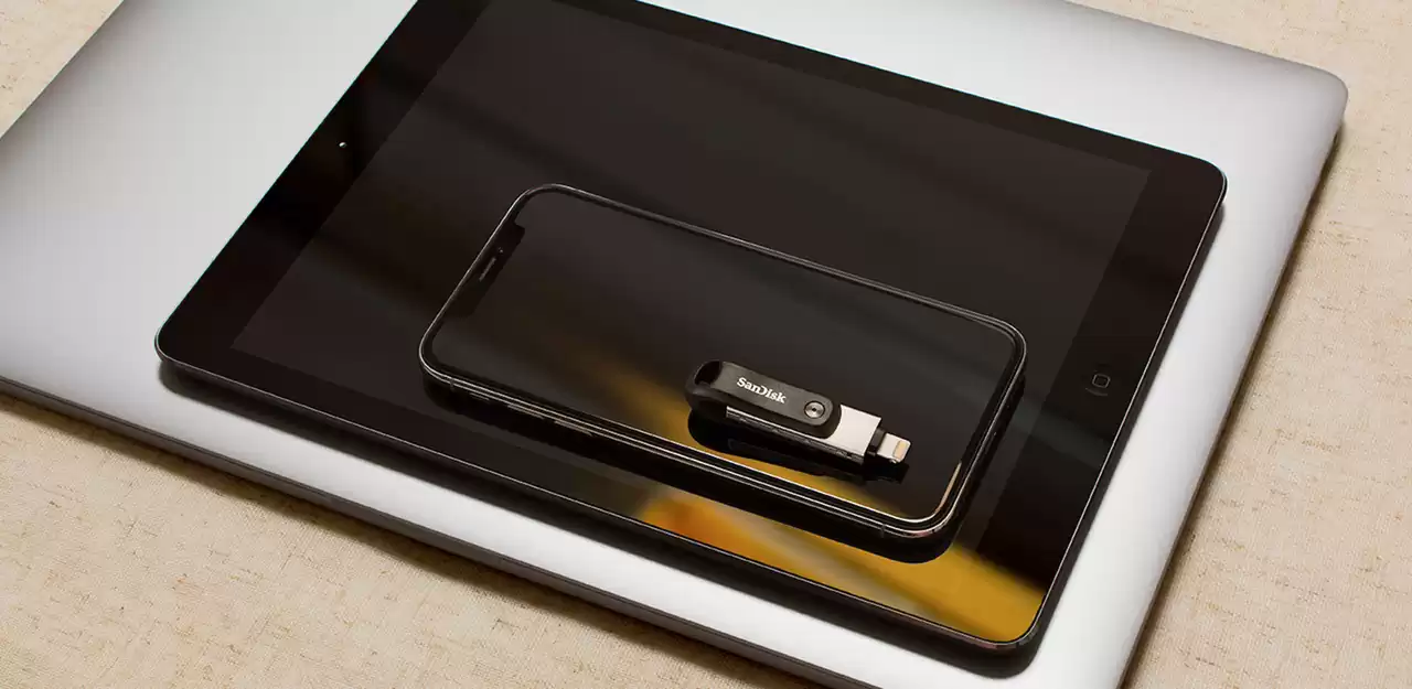 USB laikmena SanDisk iXpand Phone Drive Go Lightning 64 GB, juoda aprašymas - Prekės nuotrauka