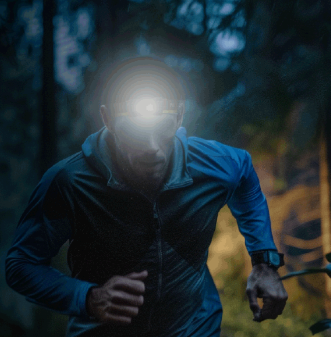 Nitecore HC60 UHE Prožektorius ant galvos, 1600 lm, 157 m, 4000 mAh, USB-C, IP68 aprašymas - Prekės nuotrauka