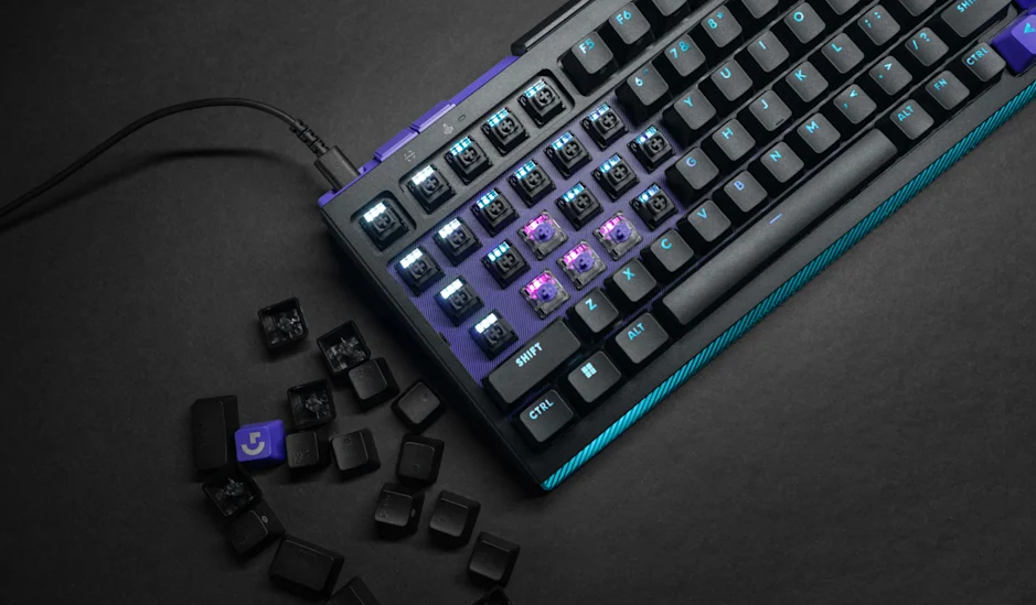 Mechaninė žaidimų klaviatūra Logitech G512 X 98, Tactile, US International, Balta aprašymas - Prekės nuotrauka