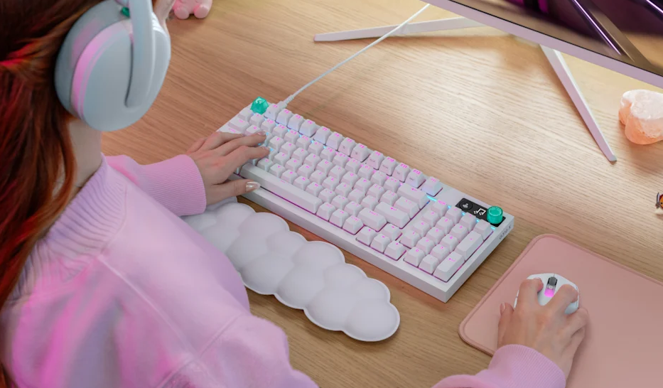 Belaidė žaidimų pelė Logitech G305 X Superlight, Juoda aprašymas - Prekės nuotrauka