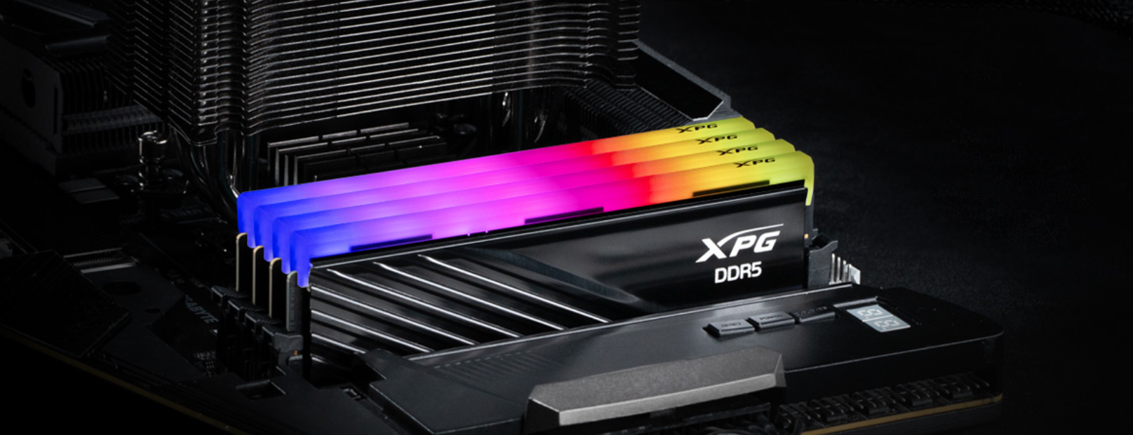 RAM ADATA XPG LANCER, 2 x 16 GB, Juodos spalvos, RGB (AX5U6000C4816G-DTLABRBK) aprašymas - Prekės nuotrauka