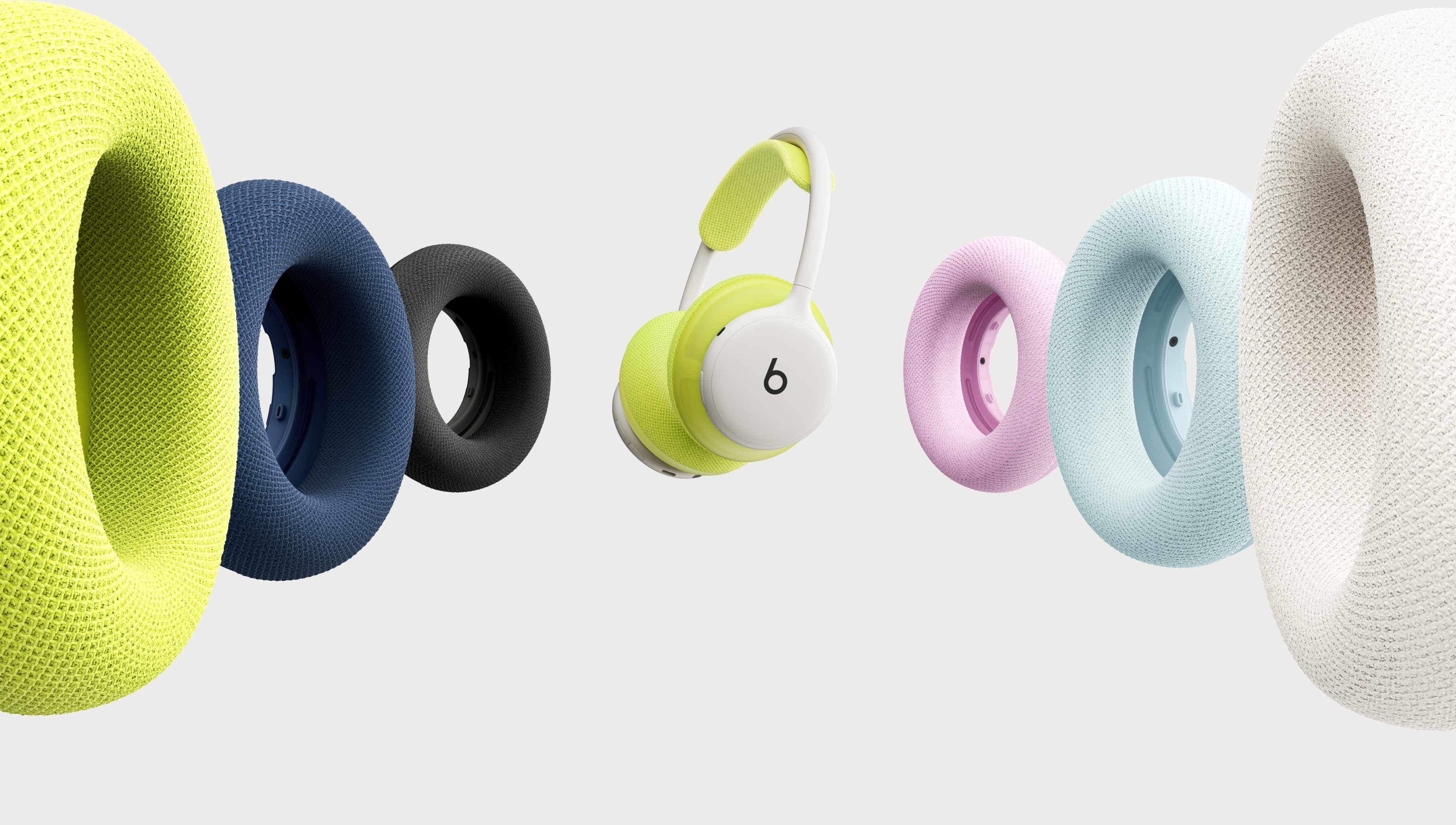 Beats 360 Over-Ear Headphones - Sky with Sky Performance Knit Cushions - MJE44ZM/A aprašymas - Prekės nuotrauka