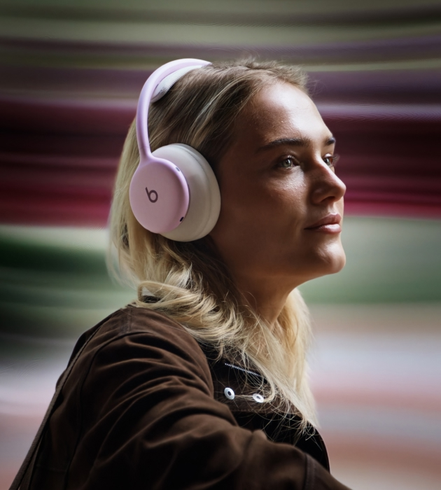 Beats 360 Over-Ear Headphones - Sky with Sky Performance Knit Cushions - MJE44ZM/A aprašymas - Prekės nuotrauka