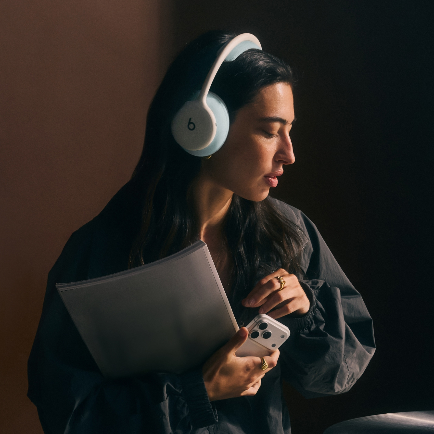 Beats 360 Over-Ear Headphones - Sky with Sky Performance Knit Cushions - MJE44ZM/A aprašymas - Prekės nuotrauka