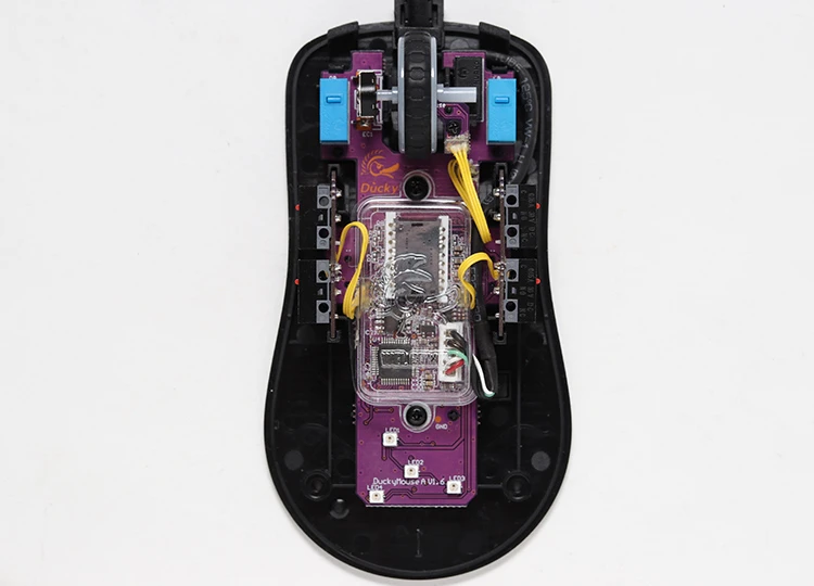 Ducky Feather RGB pelė su Huano Switch aprašymas - Prekės nuotrauka
