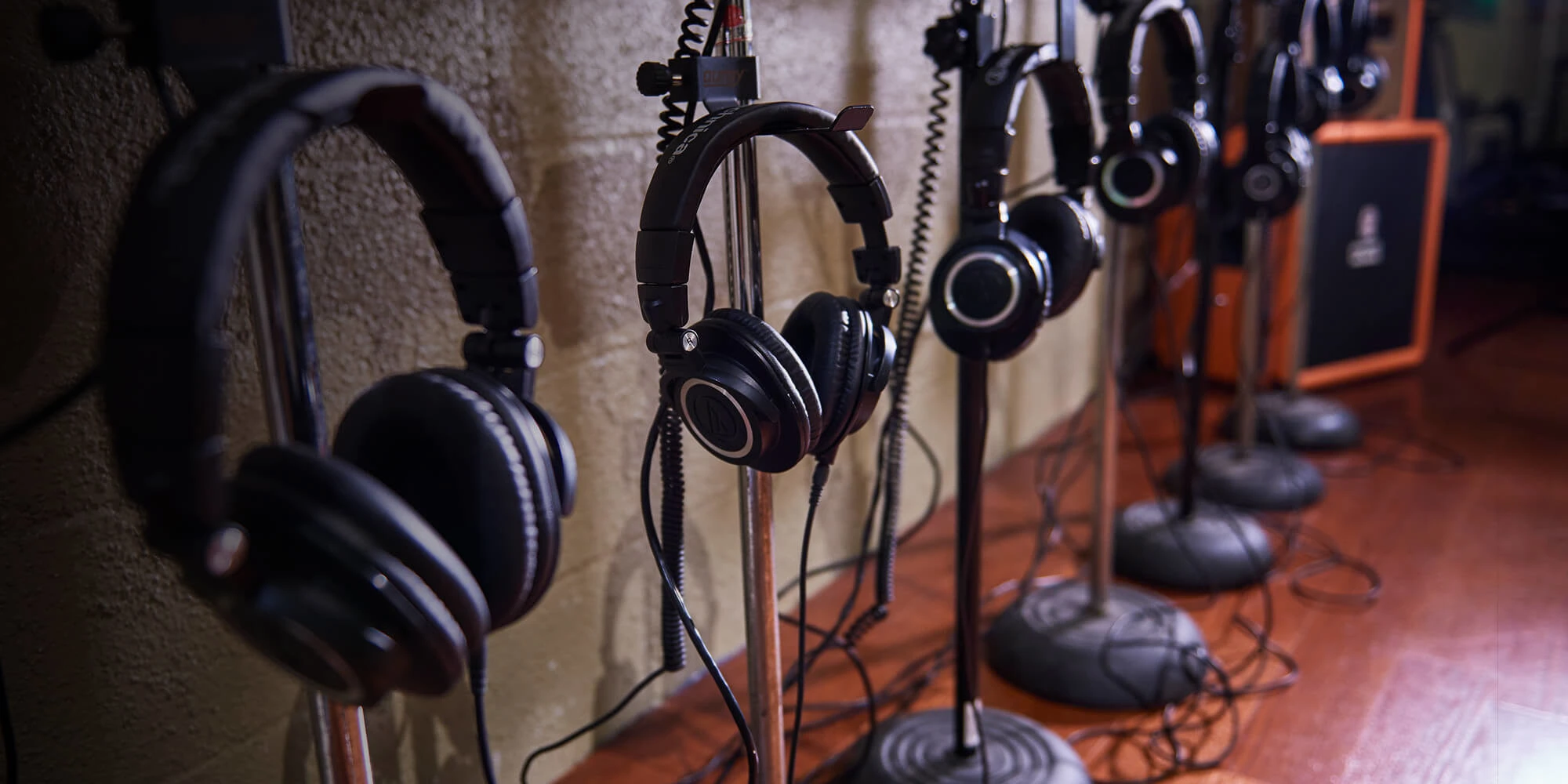 Audio-Technica ATH-M50X profesionalios monitorinės ausinės, Baltos spalvos aprašymas - Prekės nuotrauka