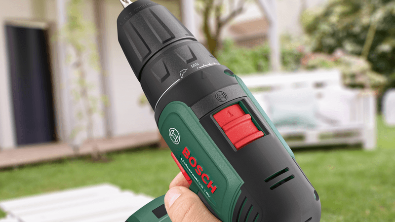 Bosch Universal Drill 18V (1x1,5 akumuliatorius) Akumuliatorinis dviejų greičių gręžtuvas - suktuvas aprašymas - Prekės nuotrauka