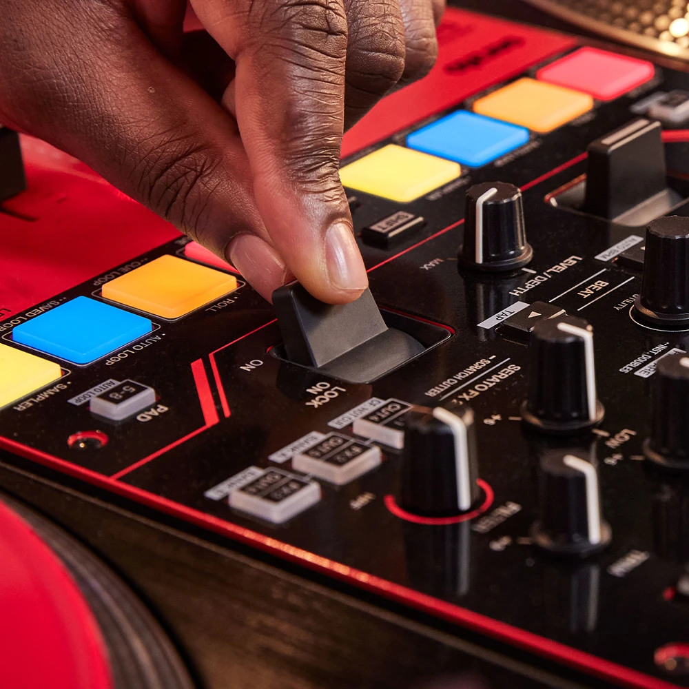 DJ 2 kanalų pultas Pioneer DJM-S5, Juodos/Raudonos spalvos aprašymas - Prekės nuotrauka