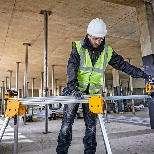 DeWALT DE7033-XJ skersinio pjovimo staklių darbastalis 1,7 - 2,5m aprašymas - Prekės nuotrauka