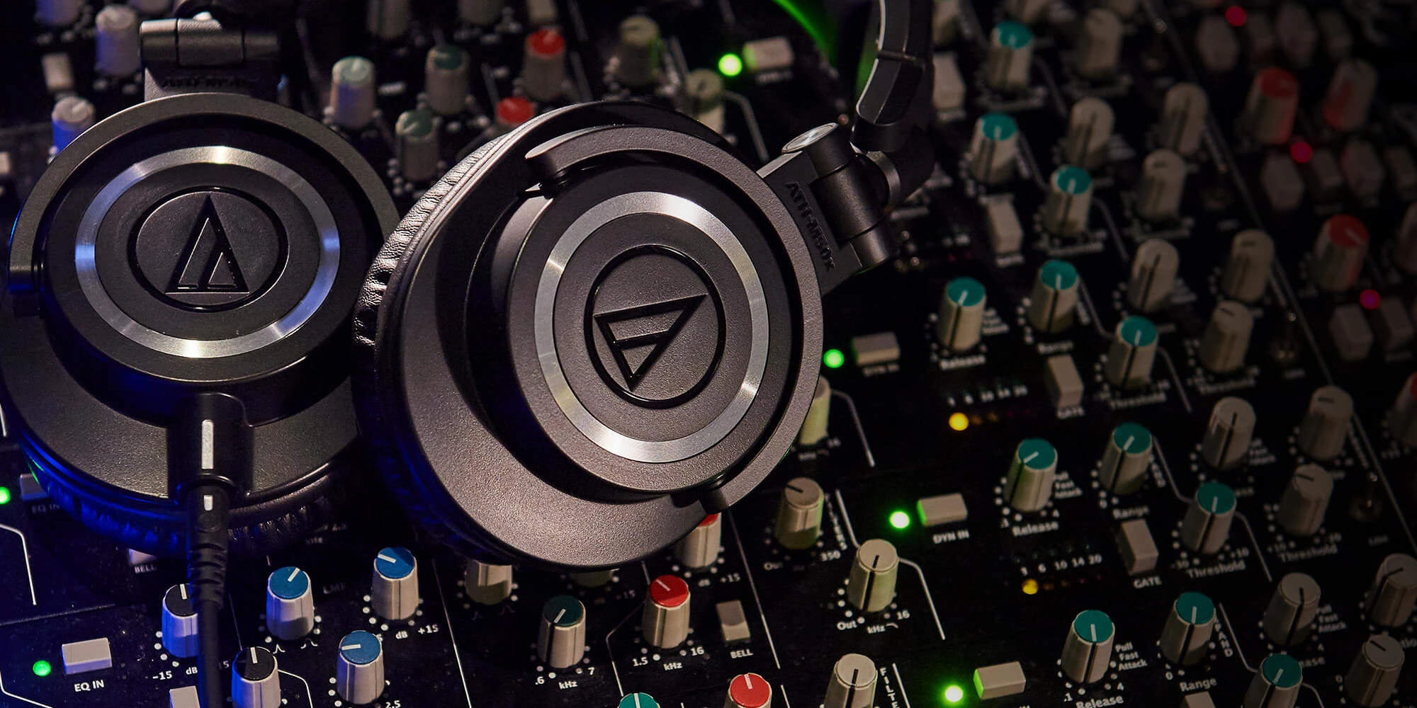 Audio-Technica ATH-M50X profesionalios monitorinės ausinės, Baltos spalvos aprašymas - Prekės nuotrauka