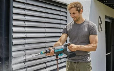 Gardena Vidutinio slėgio akumuliatorinė plovykla „AquaClean 24 / 18V P4A“ solo, 14800-55 aprašymas - Prekės nuotrauka