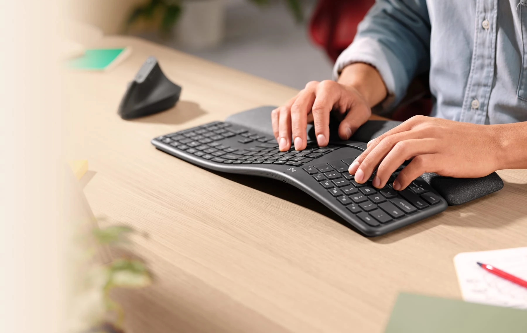Logitech ERGO K860 belaidė klaviatūra, grafito spalvos, Skandinaviškas išdėstymas (Qwerty) aprašymas - Prekės nuotrauka