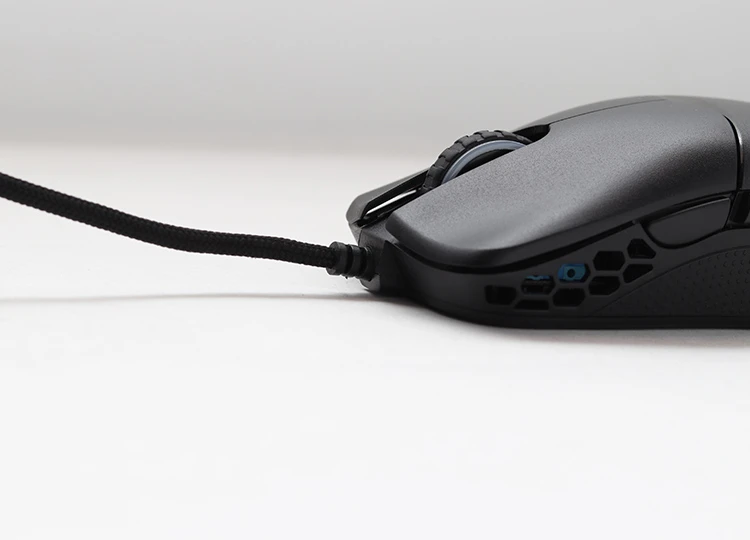 Ducky Feather RGB pelė su Huano Switch aprašymas - Prekės nuotrauka