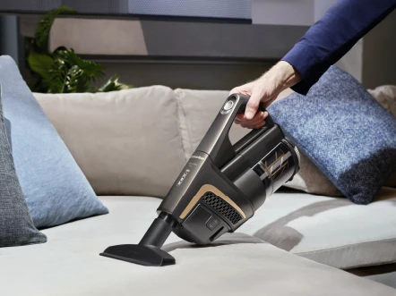 Dulkių siurblys šluota MIELE Triflex HX2 Cat /Dog Obsidian Black 11806000 aprašymas - Prekės nuotrauka Dulkių siurblys šluota MIELE Triflex HX2 Cat /Dog Obsidian Black 11806000 aprašymas - Prekės nuotrauka