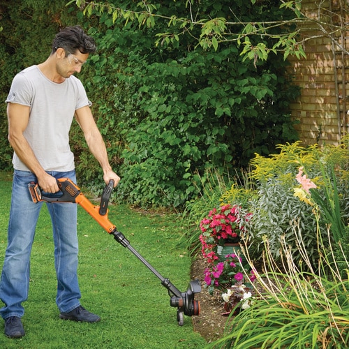Black & Decker 28 cm 18 V ličio jonų AFS Strimmer® Žoliapjovė-trimeris aprašymas - Prekės nuotrauka