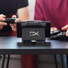 HyperX HX-CPCS-U ChargePlay Clutch - Nintendo Switch Įkrovimo stotelė - prijungiama tiesiogiai per C tipo USB jungtį aprašymas - Prekės nuotrauka