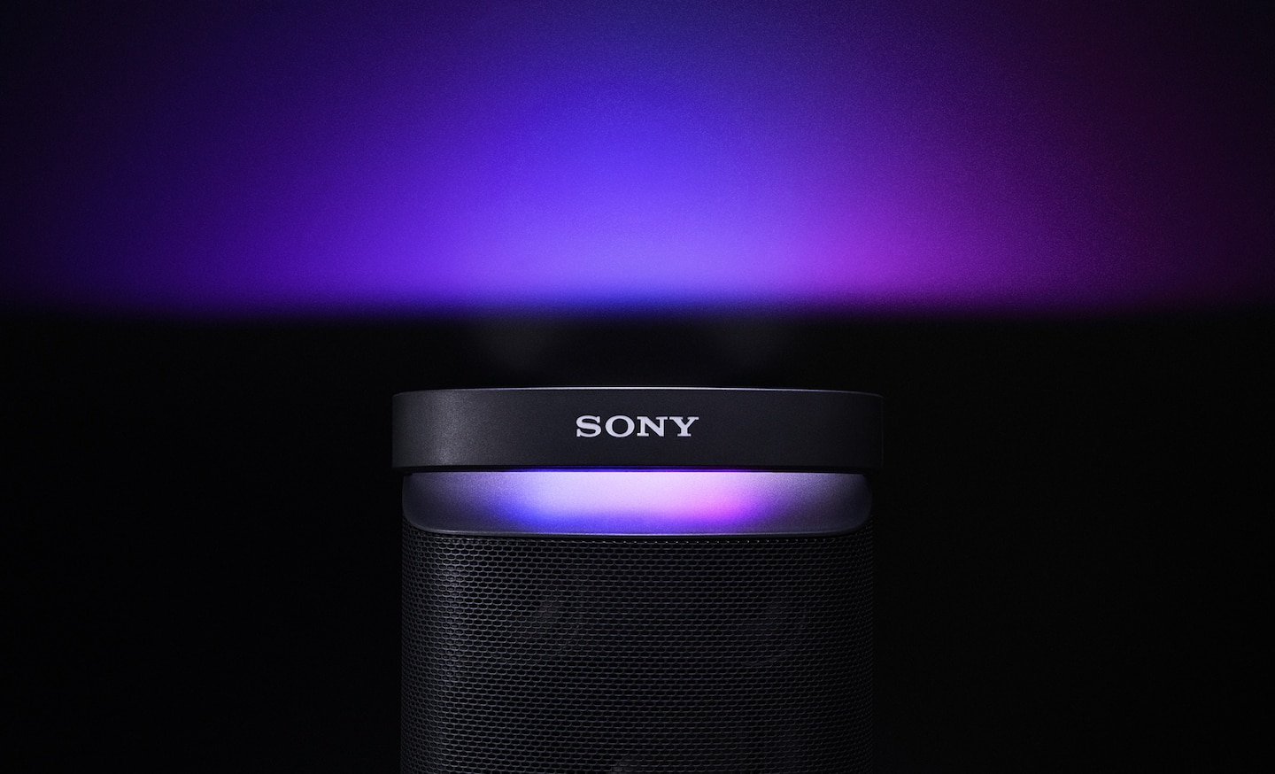 Nešiojama belaidė kolonėlė Sony SRSXP700B aprašymas - Prekės nuotrauka