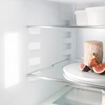 Šaldytuvas LIEBHERR CNsfd 5703 Pure NoFrost Šaldytuvo ir šaldiklio derinys su „EasyFresh“ ir „NoFrost“ aprašymas - Prekės nuotrauka