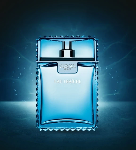 Versace Man Eau Fraiche (Rinkinys vyrams) EDT 100ml + 10ml EDT+ Kosmetinis krepšelis aprašymas - Prekės nuotrauka