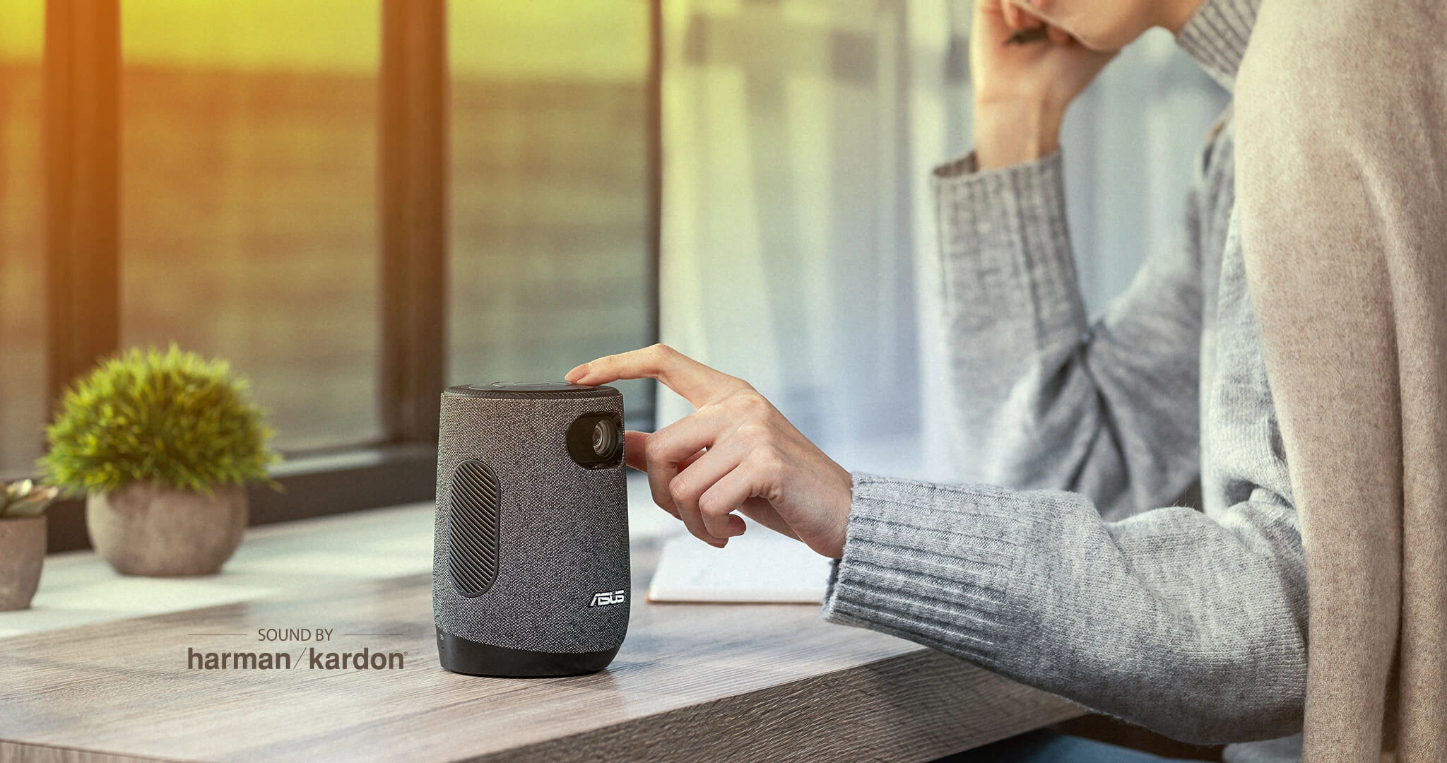 Projektorius ASUS ZenBeam Latte L1 aprašymas - Prekės nuotrauka Projektorius ASUS ZenBeam Latte L1 aprašymas - Prekės nuotrauka