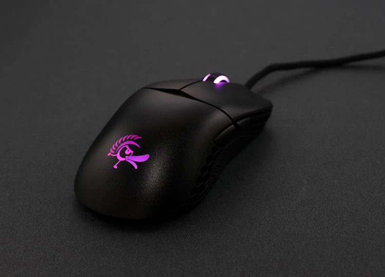 Ducky Feather RGB pelė su Huano Switch aprašymas - Prekės nuotrauka