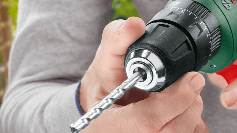 Bosch Universal Drill 18V (1x1,5 akumuliatorius) Akumuliatorinis dviejų greičių gręžtuvas - suktuvas aprašymas - Prekės nuotrauka