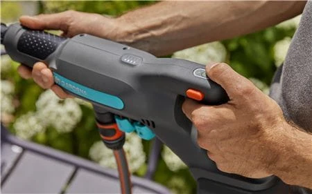 Gardena Vidutinio slėgio akumuliatorinė plovykla „AquaClean 24 / 18V P4A“ solo, 14800-55 aprašymas - Prekės nuotrauka