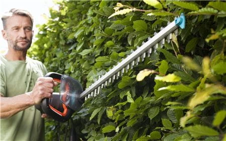 GARDENA Elektrinės gyvatvorių žirklės PowerCut 700/65 700W aprašymas - Prekės nuotrauka