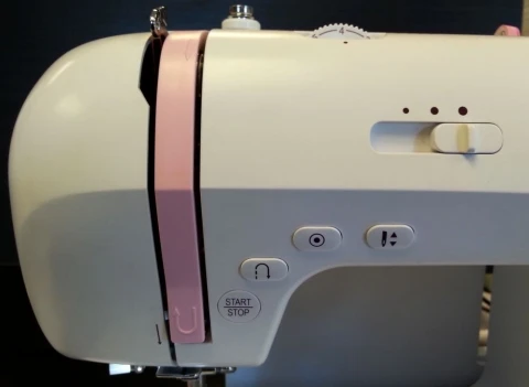 Kompiuterizuota siuvimo mašina Rubina H20A aprašymas - Prekės nuotrauka