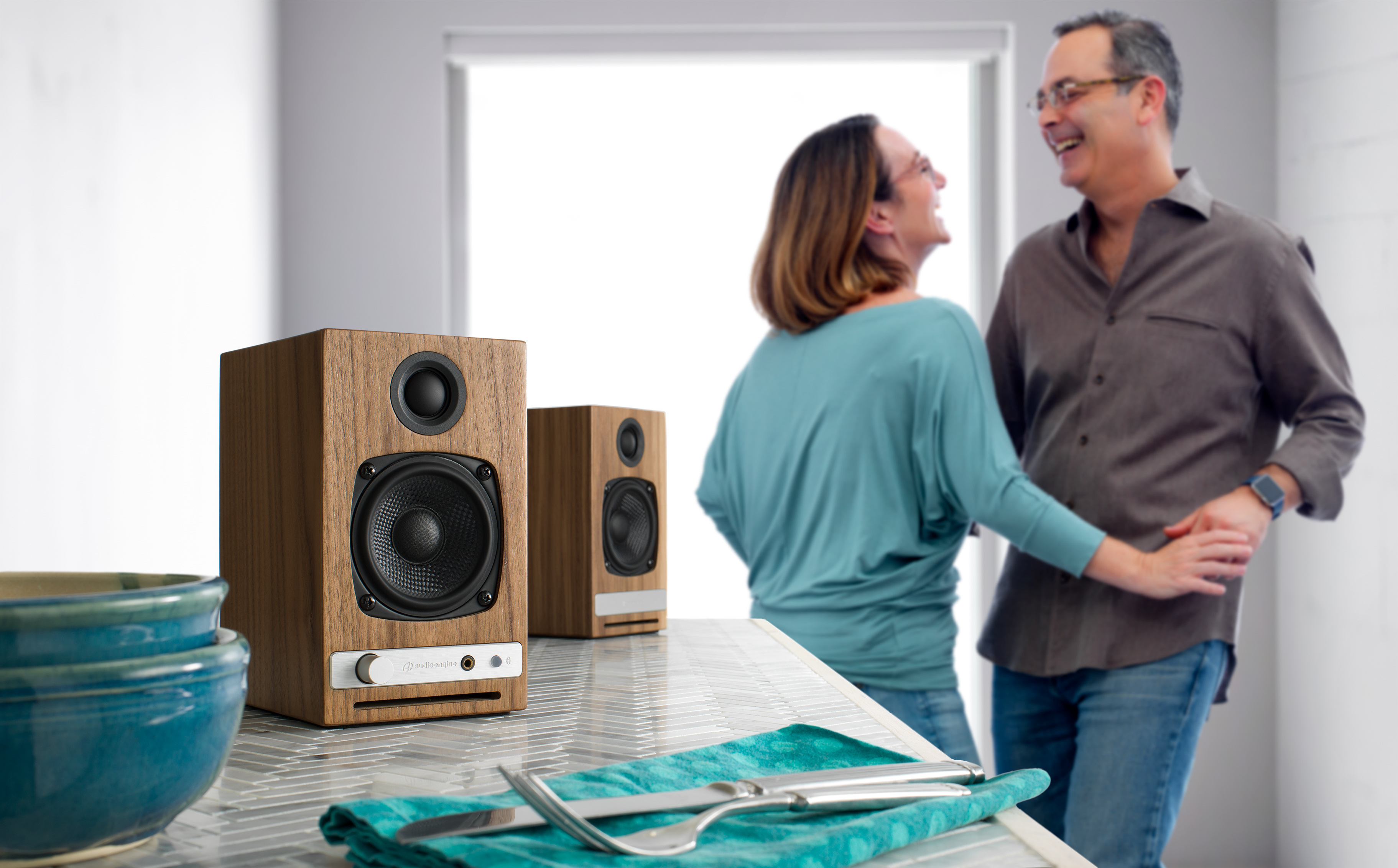 Audioengine HD3 BT 30 W kolonėlės, Riešutmedis aprašymas - Prekės nuotrauka