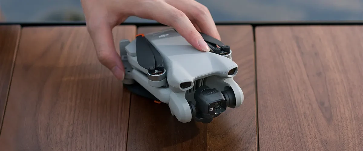 Dronas DJI Mini 3 (tik dronas, be pulto) aprašymas - Prekės nuotrauka Dronas DJI Mini 3 (tik dronas, be pulto) aprašymas - Prekės nuotrauka